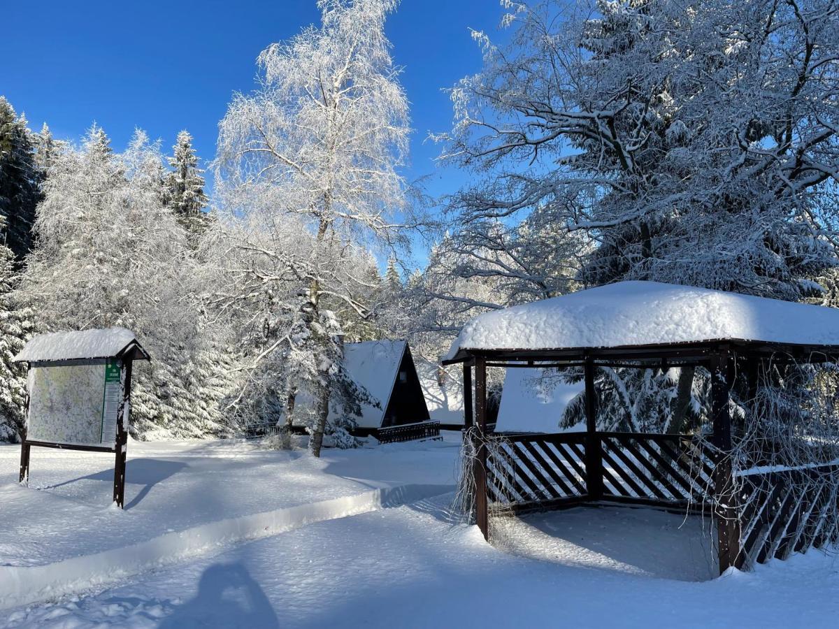 Hotel A Penzion Pegas Vlachovice Екстериор снимка