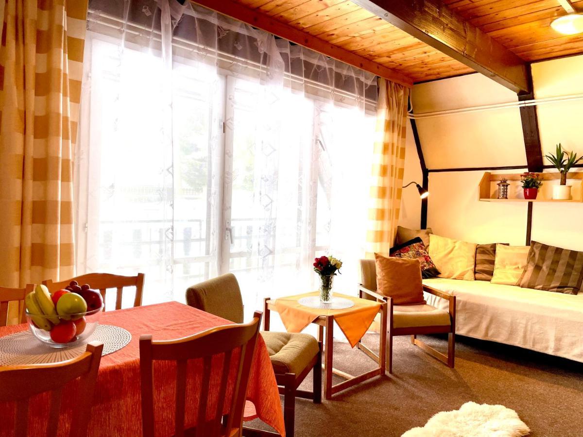 Hotel A Penzion Pegas Vlachovice Екстериор снимка