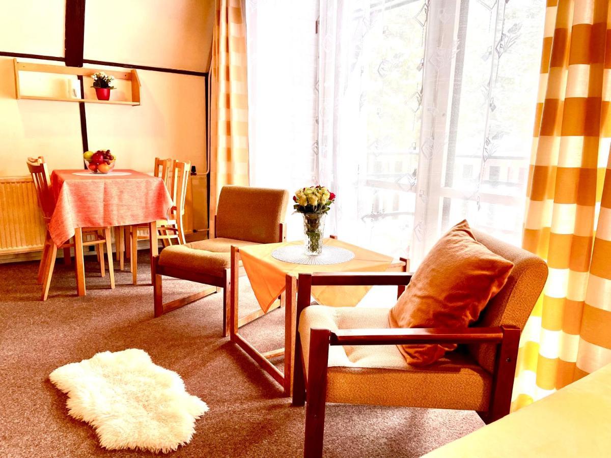 Hotel A Penzion Pegas Vlachovice Екстериор снимка