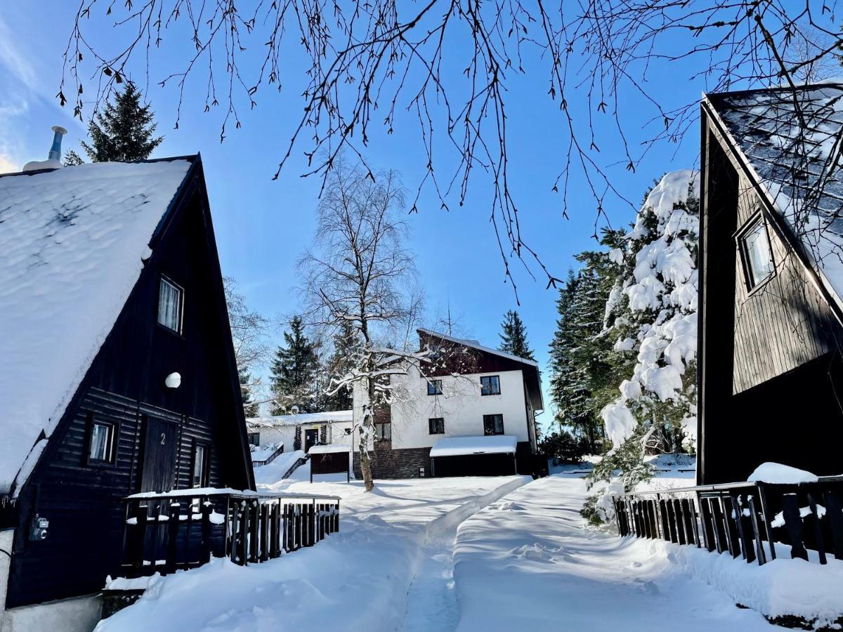 Hotel A Penzion Pegas Vlachovice Екстериор снимка
