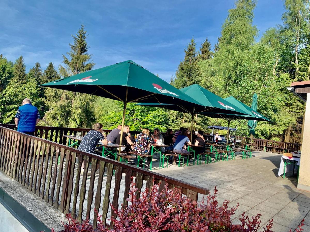 Hotel A Penzion Pegas Vlachovice Екстериор снимка