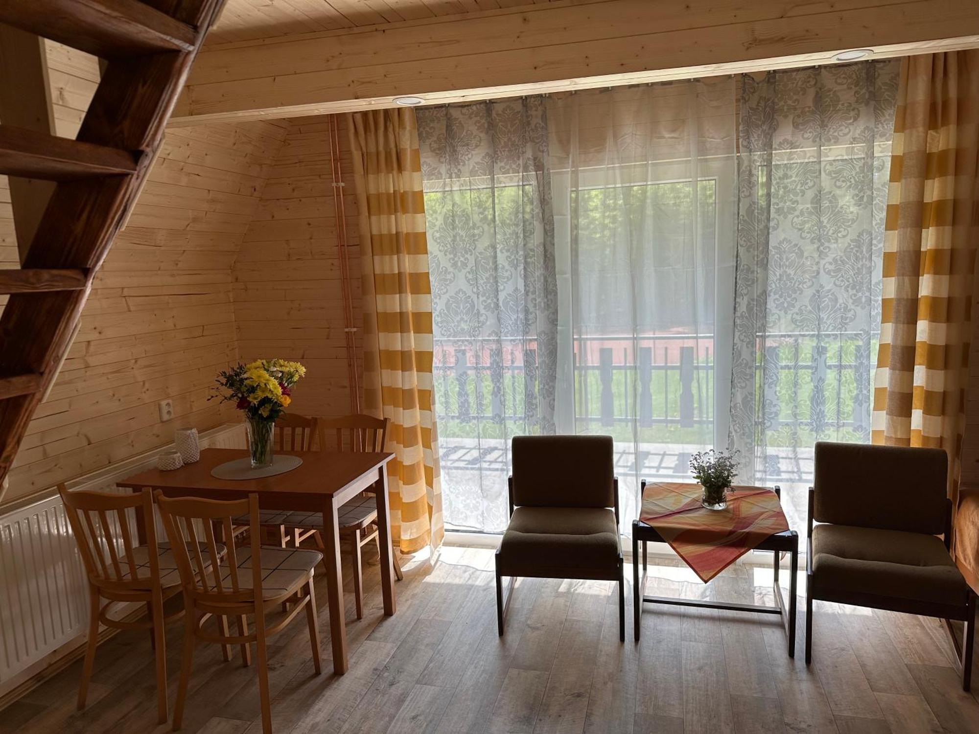 Hotel A Penzion Pegas Vlachovice Екстериор снимка
